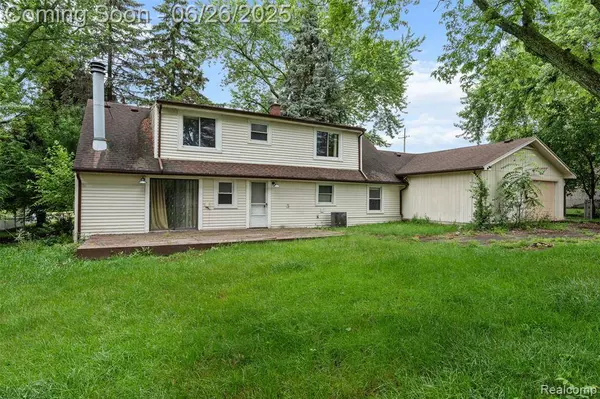 750 W Square Lake Road, Troy, MI 48098