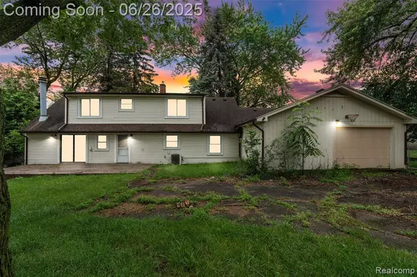 750 W Square Lake Road, Troy, MI 48098