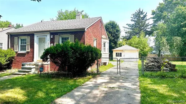 19331 Kingsville Street, Harper Woods, MI 48225