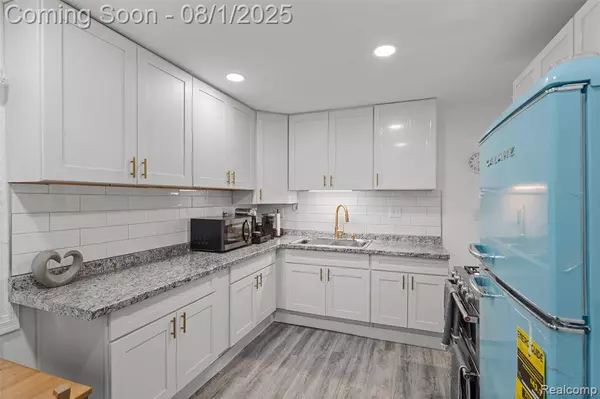 1304 Helen Street, Inkster, MI 48141