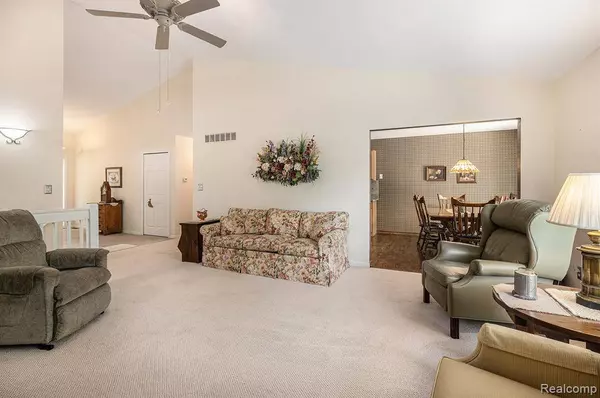 48117 Cotton Creek Boulevard, New Baltimore, MI 48047