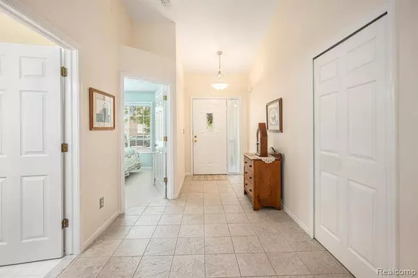 48117 Cotton Creek Boulevard, New Baltimore, MI 48047