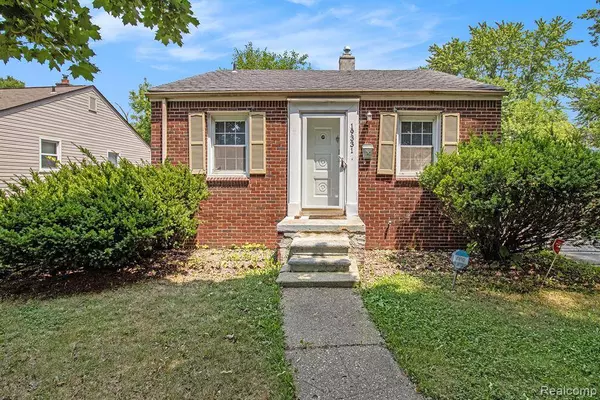 19331 Kingsville Street, Harper Woods, MI 48225