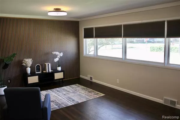 22252 Dale Allen Street, Clinton Twp, MI 48035