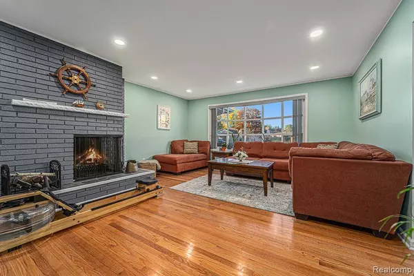 115 Boyken Road, Rochester Hills, MI 48307