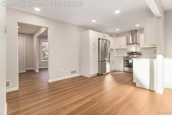 3601 Loon Lake RD, Wixom, MI 48393