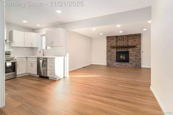 3601 Loon Lake RD, Wixom, MI 48393