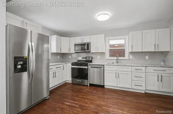 207 Saint Louis ST, Ferndale, MI 48220