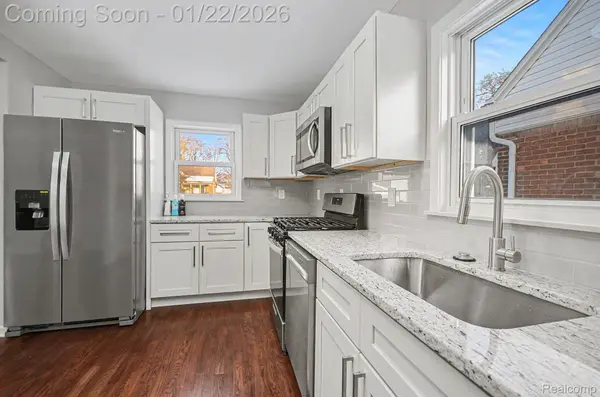 207 Saint Louis ST, Ferndale, MI 48220