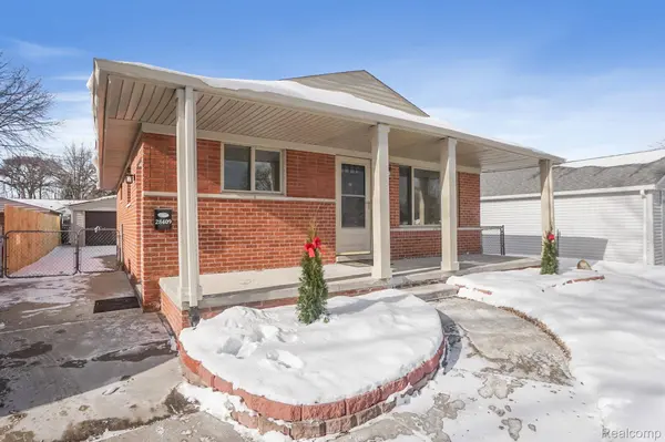 28409 Rockwood ST, St. Clair Shores, MI 48081