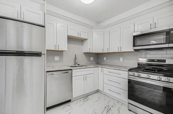 28930 Garfield St, Roseville, MI 48066-2643