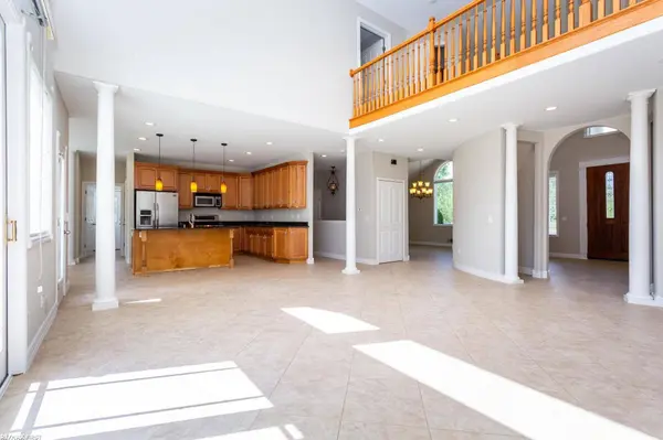 400 E Romeo RD, Oakland Twp, MI 48363