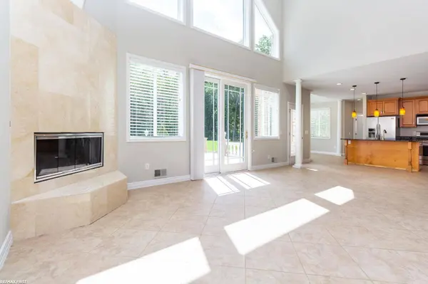 400 E Romeo RD, Oakland Twp, MI 48363