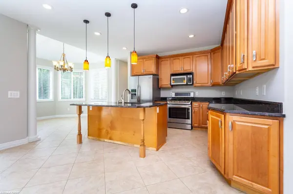 400 E Romeo RD, Oakland Twp, MI 48363