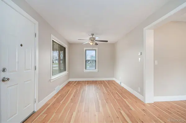 12065 Belmont AVE, Warren, MI 48089