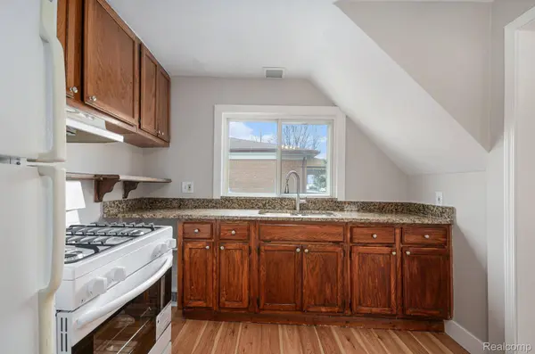 12065 Belmont AVE, Warren, MI 48089