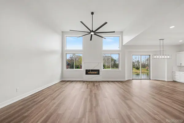 68503 Lake Angela Pointe, Richmond, MI 48062