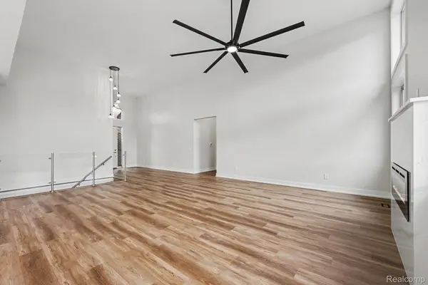68503 Lake Angela Pointe, Richmond, MI 48062