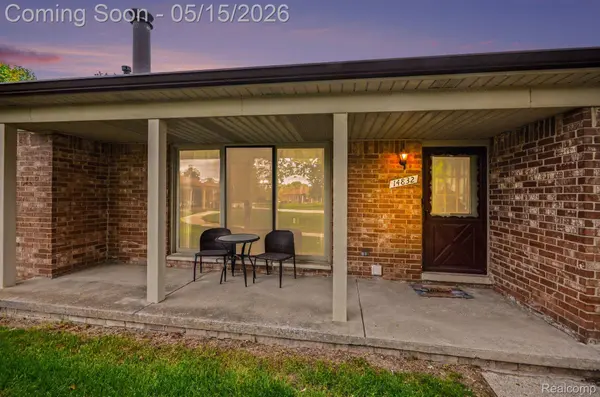 14832 Dexter CT, Shelby Charter Township, MI 48315