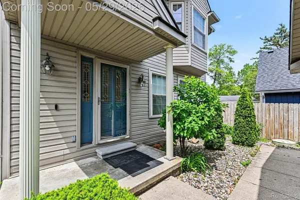 3506 Union Lake RD, Commerce Charter Township, MI 48382