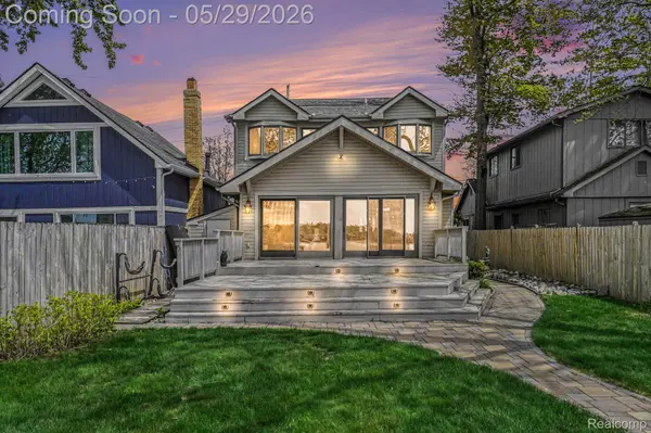 3506 Union Lake RD, Commerce Charter Township, MI 48382