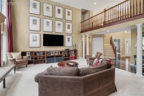 55260 Belmont DR, Shelby Charter Township, MI 48315