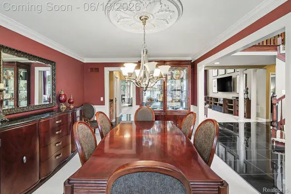 55260 Belmont DR, Shelby Charter Township, MI 48315