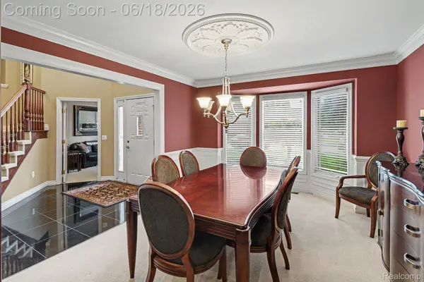 55260 Belmont DR, Shelby Charter Township, MI 48315