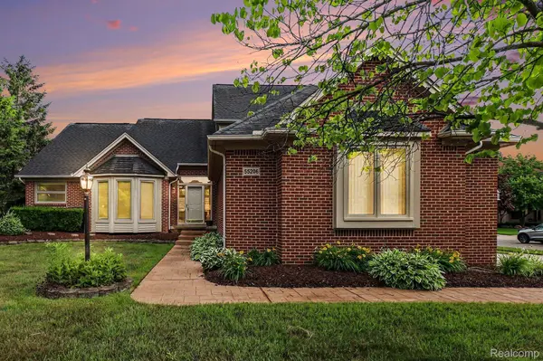 55206 Leonard CT, Shelby Charter Township, MI 48316