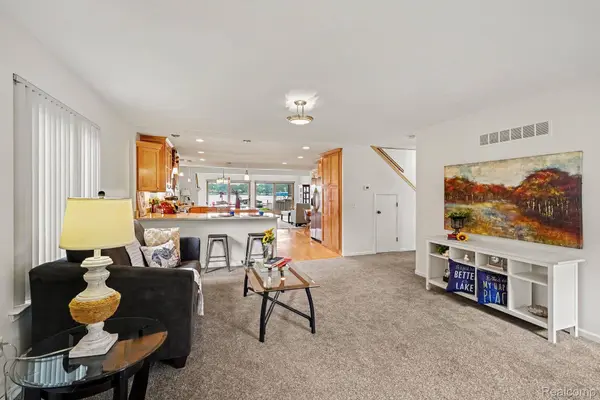 3506 Union Lake RD, Commerce Charter Township, MI 48382