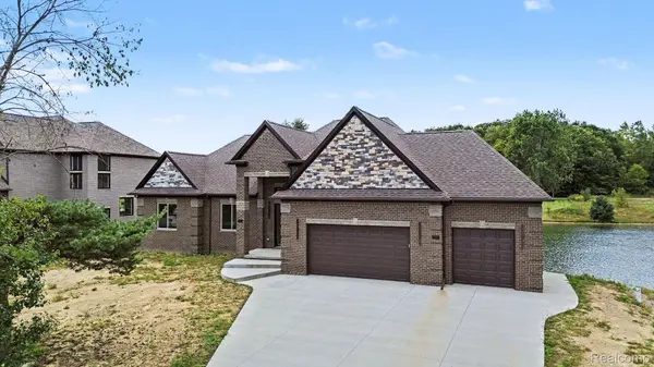 68503 Lake Angela PT, Richmond, MI 48062