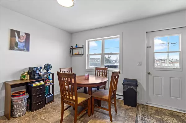 16 Beauford Place, St. John's, NL A1A 5N4