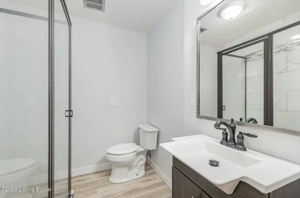 213 W French St, Elizabethtown, KY 42701