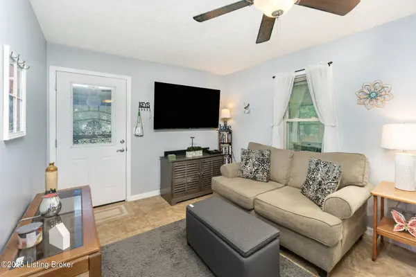 33 Elmwood Dr, Clarkson, KY 42726