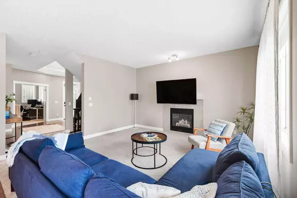 136 Silverado Skies MNR SW, Calgary, AB T2X 0K2