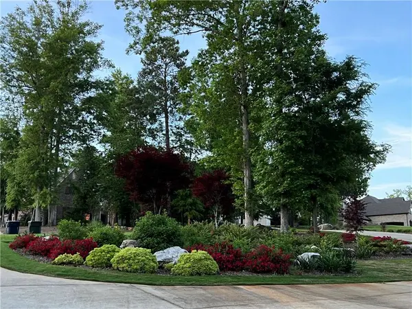 1301 FALLS CREST DR, Auburn, AL 36830