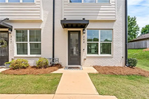 2106 MOORES MILL RD #208, Auburn, AL 36830
