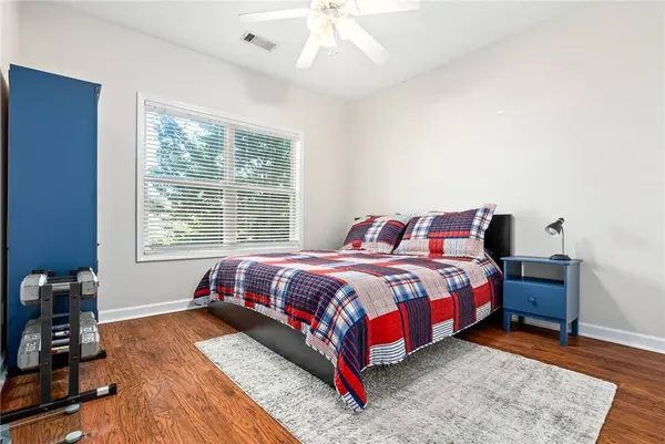 607 W GLENN AVE #211, Auburn, AL 36832