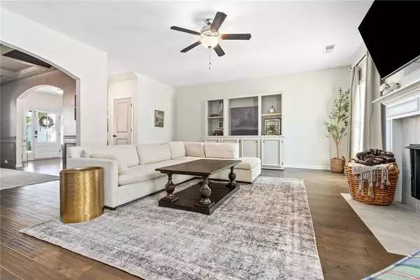 1014 DUNKIRK CIR, Auburn, AL 36832