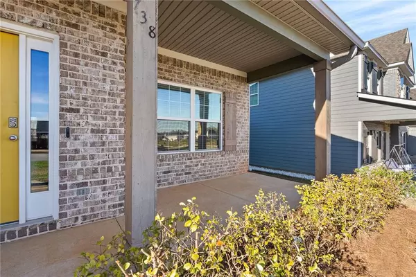 738 WYNDHAM VILLAGE CT, Opelika, AL 36804