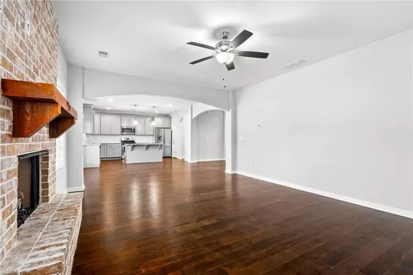 738 WYNDHAM VILLAGE CT, Opelika, AL 36804