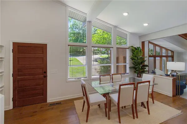 567 MOORES MILL RD, Auburn, AL 36830