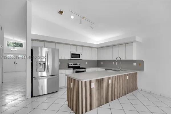 8967 NW 146th Ter, Miami Lakes, FL 33018