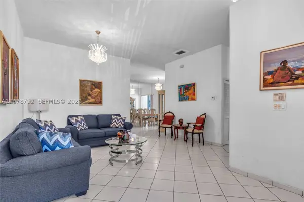 9053 NW 146th Ter, Miami Lakes, FL 33018