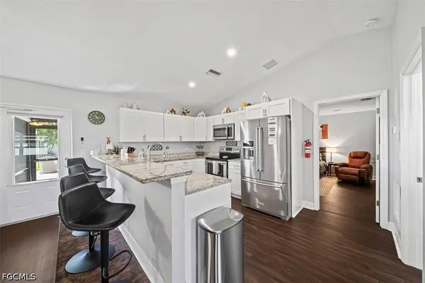 522 NE Van Loon LN, Cape Coral, FL 33909