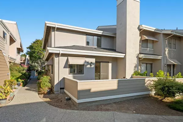 241 Bonita LN, Foster City, CA 94404