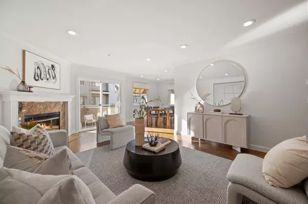 241 Bonita LN, Foster City, CA 94404