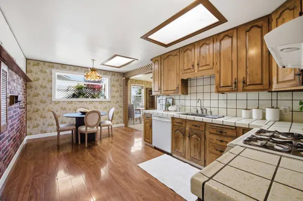 1229 Crestwood DR, South San Francisco, CA 94080