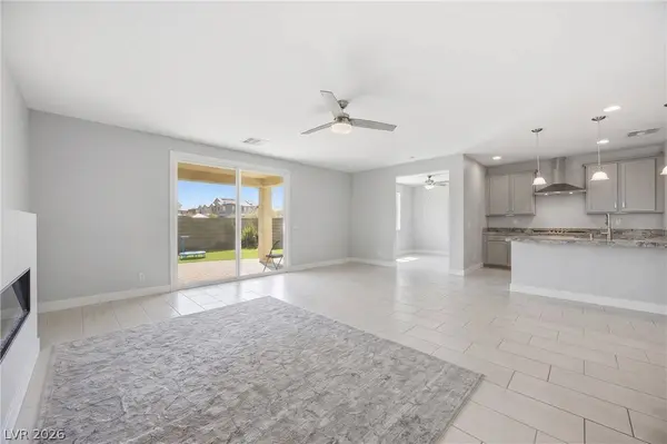 1815 Butterfly Colony AVE, North Las Vegas, NV 89031