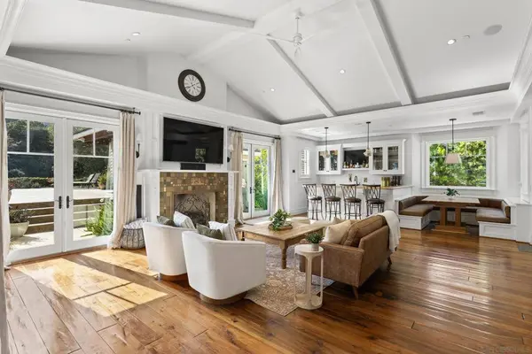 6324 La Pintura Dr, La Jolla, CA 92037